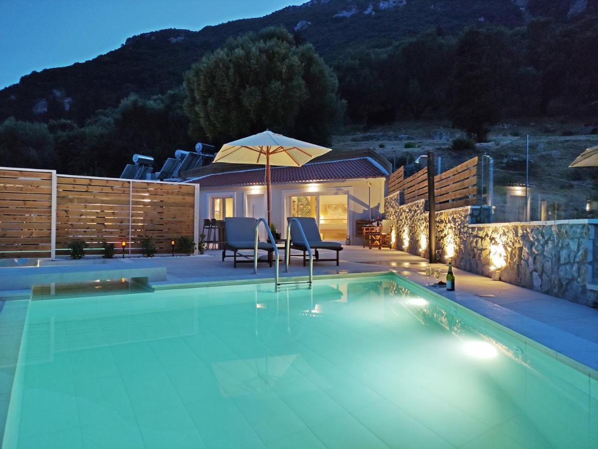 Sea & Cliff Luxury Suites Benitses  Exterior foto