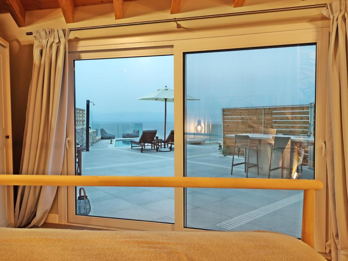 Sea & Cliff Luxury Suites Benitses  Exterior foto