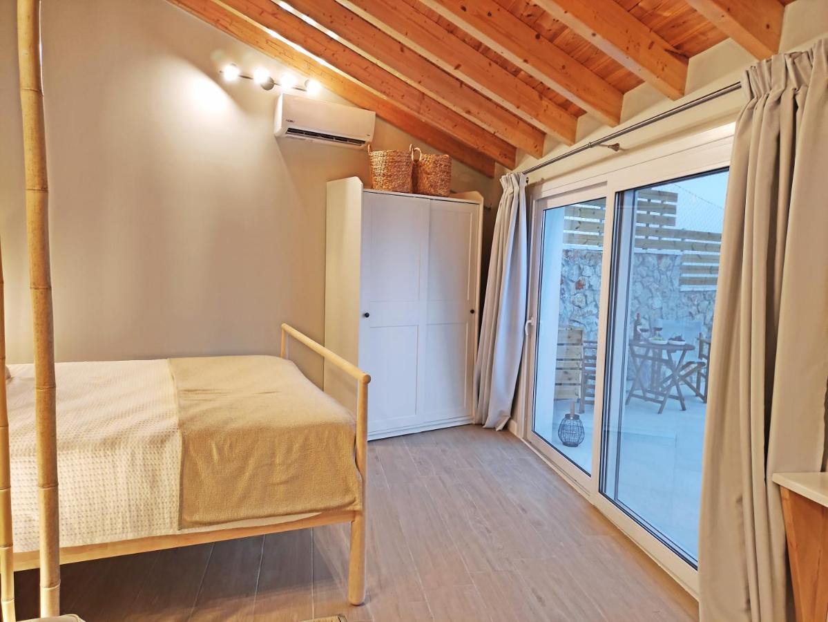 Sea & Cliff Luxury Suites Benitses  Exterior foto