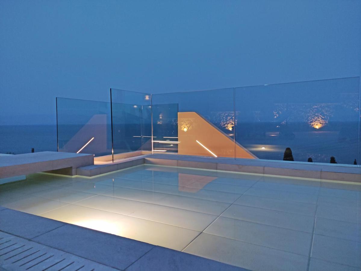 Sea & Cliff Luxury Suites Benitses  Exterior foto