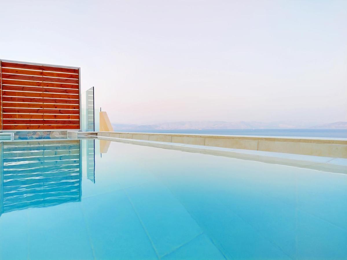 Sea & Cliff Luxury Suites Benitses  Exterior foto
