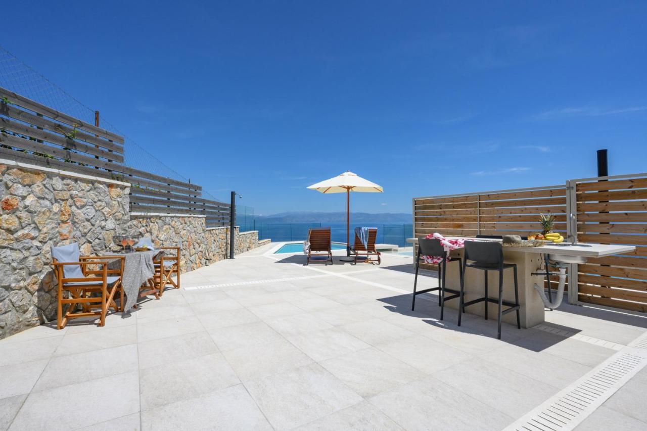 Sea & Cliff Luxury Suites Benitses  Exterior foto